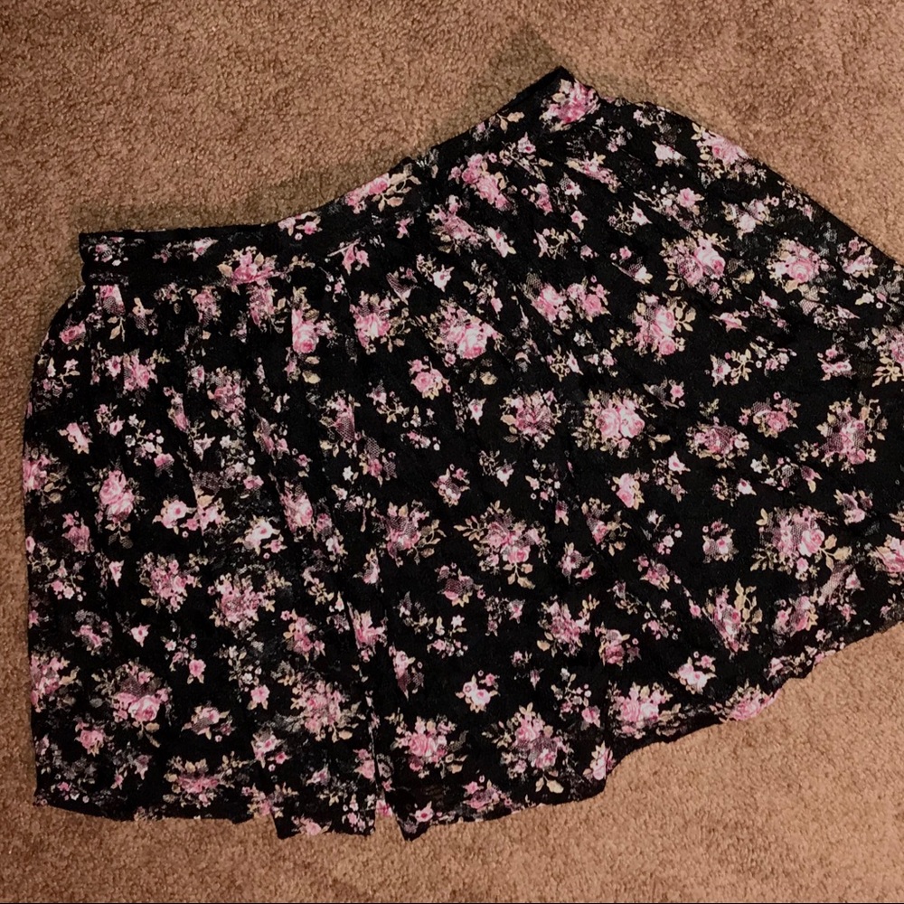 Forever 21 allover lace black floral skater skirt